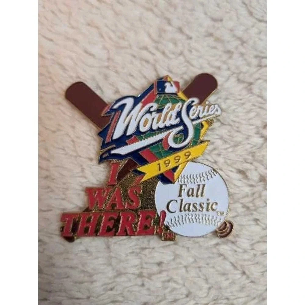Vintage‎ 1999 MLB World Series Fall Classic Baseball Lapel Pin 